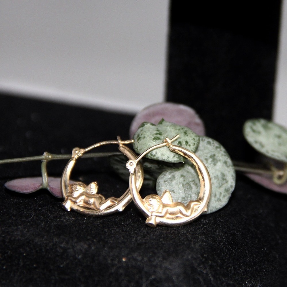 14k Yellow Gold Cherub Angel Hoop Earrings Vintage Celestial Jewelry